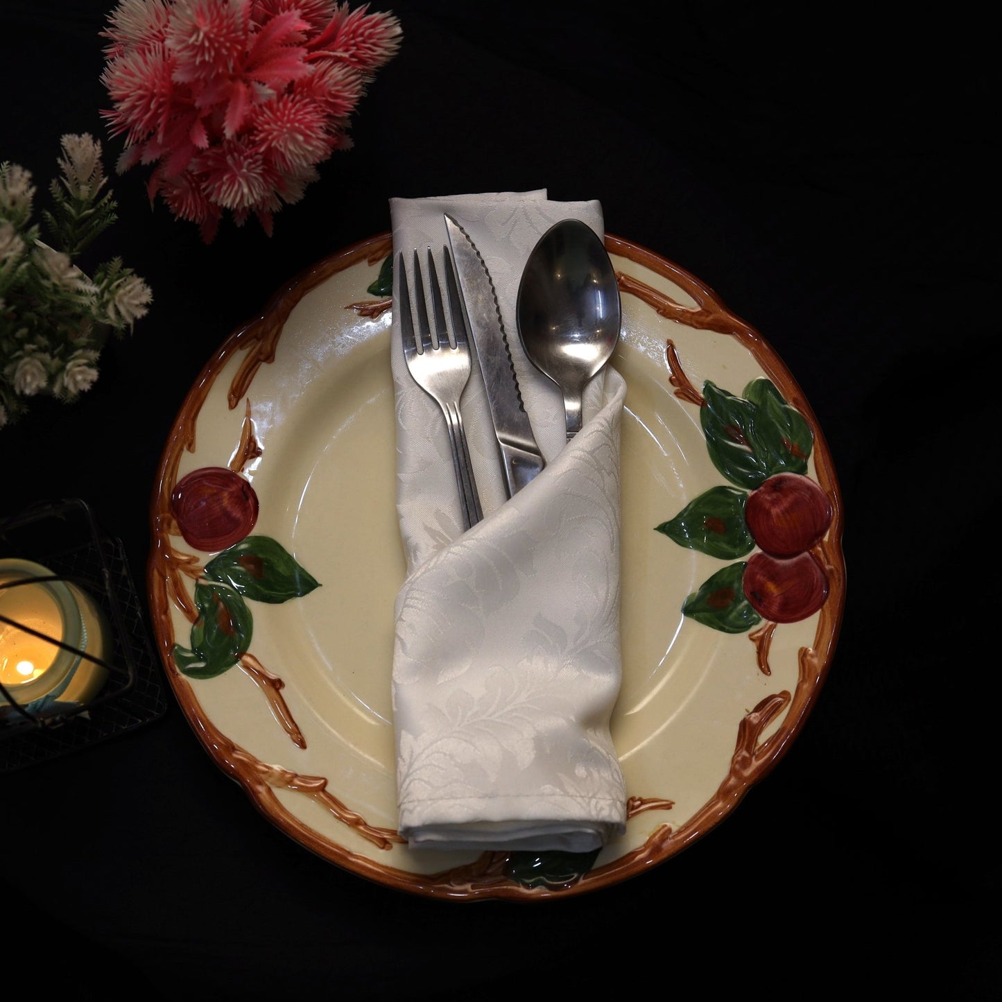 cotton like feel white damask napkin